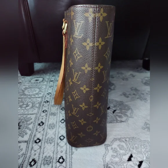 Louis Vuitton Monogram Luco Tote - Picture 7 of 16